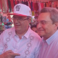 Pío López Obrador acompaña a Marcelo Ebrard en gira por el Edomex