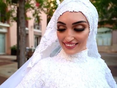 La novia de la explosión de Beirut volvió al lugar un año después: “No tengo una foto de mi boda”