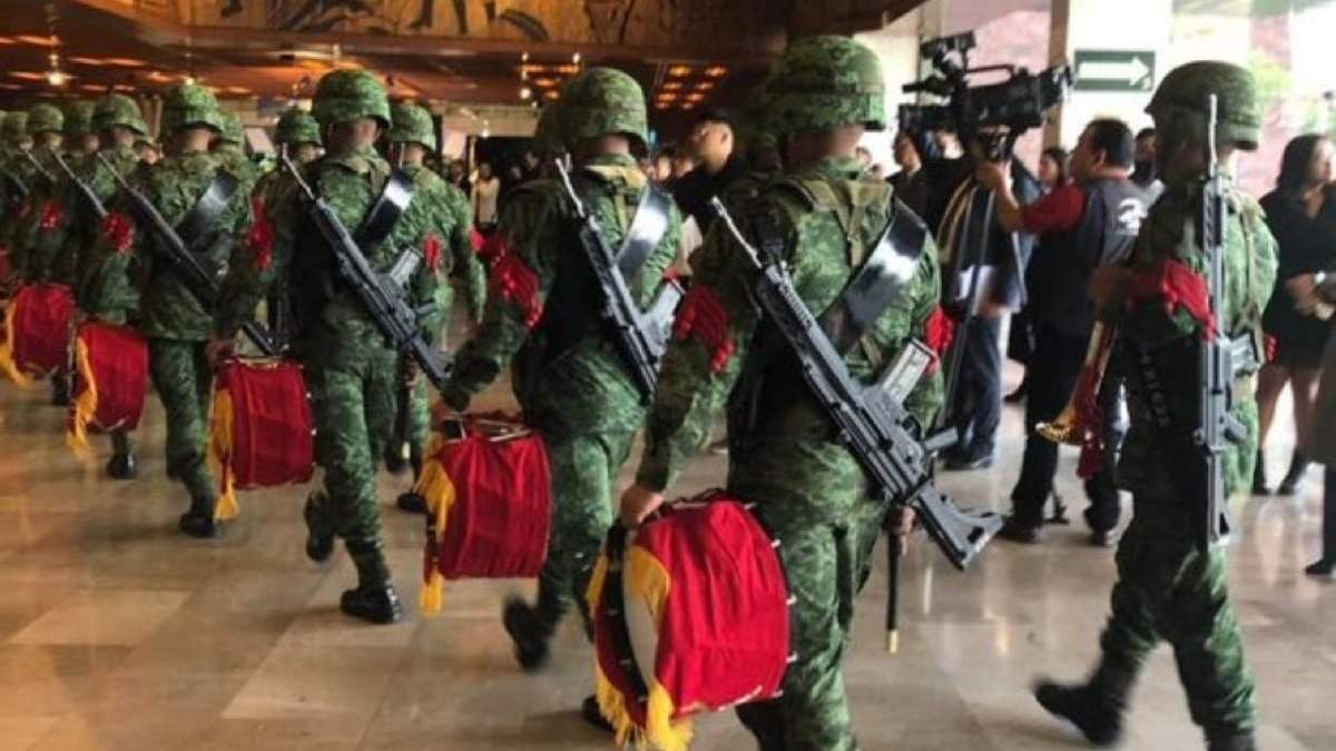 Militares armados en la Cámara de Diputados