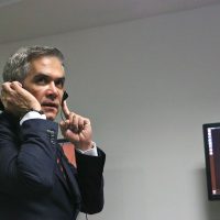 Si hay recorte se cancela vía al Nuevo Aeropuerto, advierte Mancera