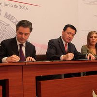 Osorio Chong recibe a Nuño y pospone reunión con pobladores de Nochixtlán