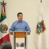 Familia de García Cabeza de Vaca tiene 28 propiedades en Estados Unidos y Tamaulipas: Santiago Nieto
