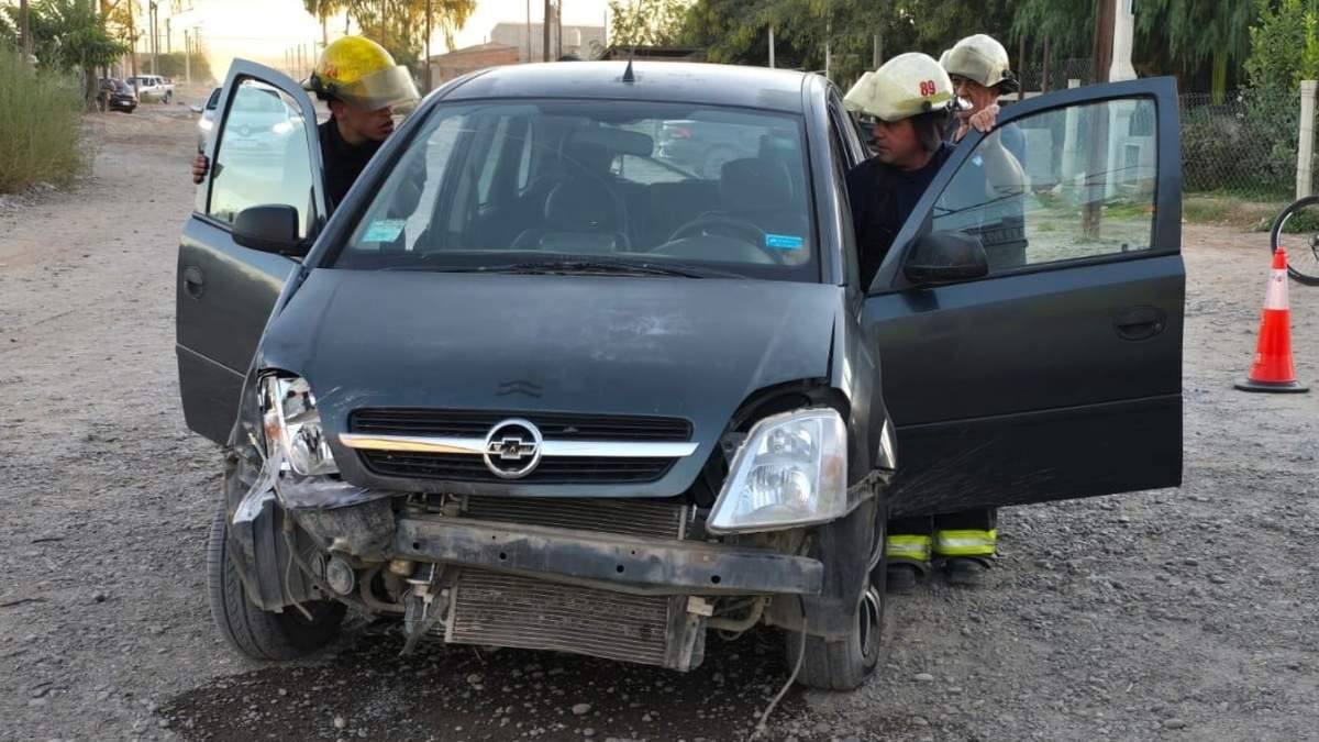 La Chevrolet Meriva involucrada en uno de los incidentes. Fuente: (Centenario Digital)