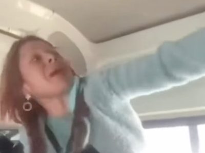Lady Combi se viraliza por insultos racistas a pasajeros en transporte público de Ixtapaluca (Video)
