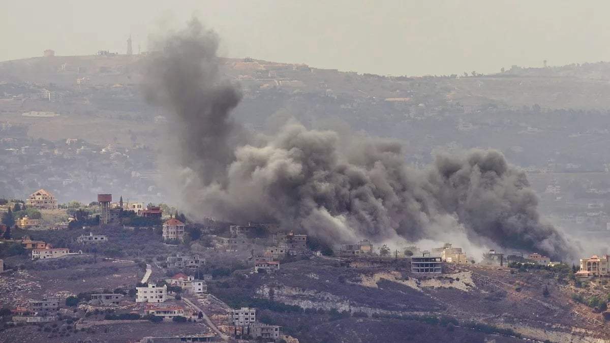 Israel intensifica los bombardeos en el Líbano y ataca suburbios de Beirut