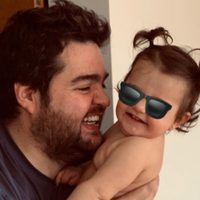 La engancharon justo: Emilia, la hija de Darío Barassi, quedó expuesta en plena travesura
