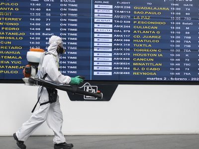 Francia pone fin al pasaporte sanitario, el confinamiento y el toque de queda