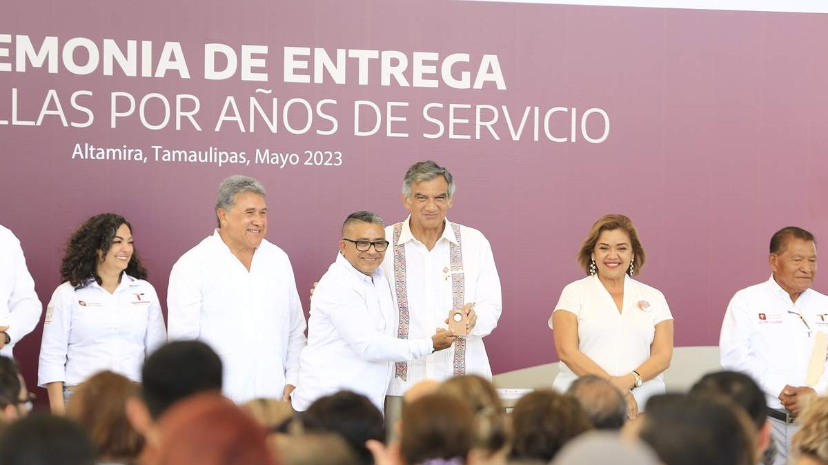 En la transformación del sector salud, las y los trabajadores tendrán seguridad laboral