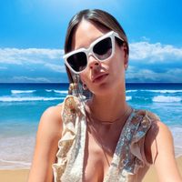 Barby Franco se grabó a orillas del mar con este imperdible look playero y conquistó corazones