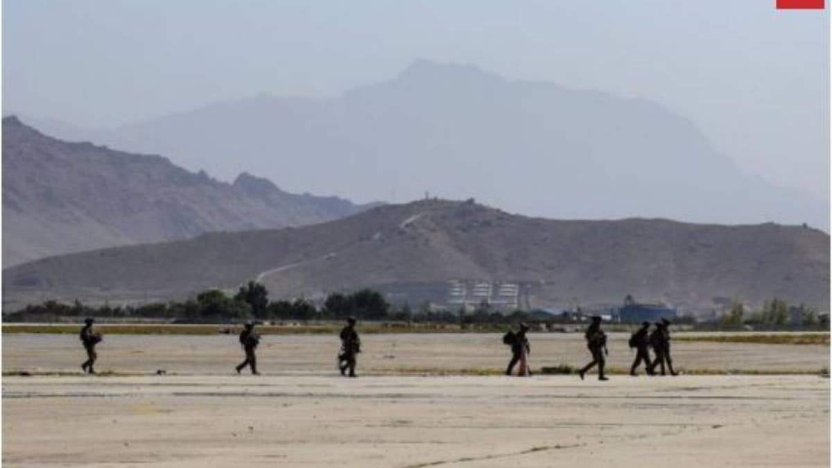 Trabajos de evacuación en el aeropuerto de Kabul