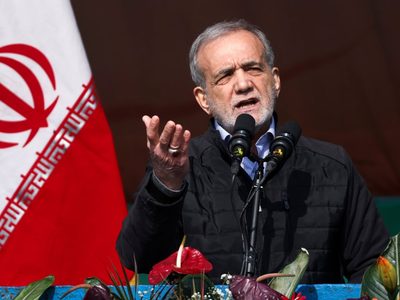 Irán se cubre en múltiples frentes: mientras negocia, se prepara para un ataque de EU