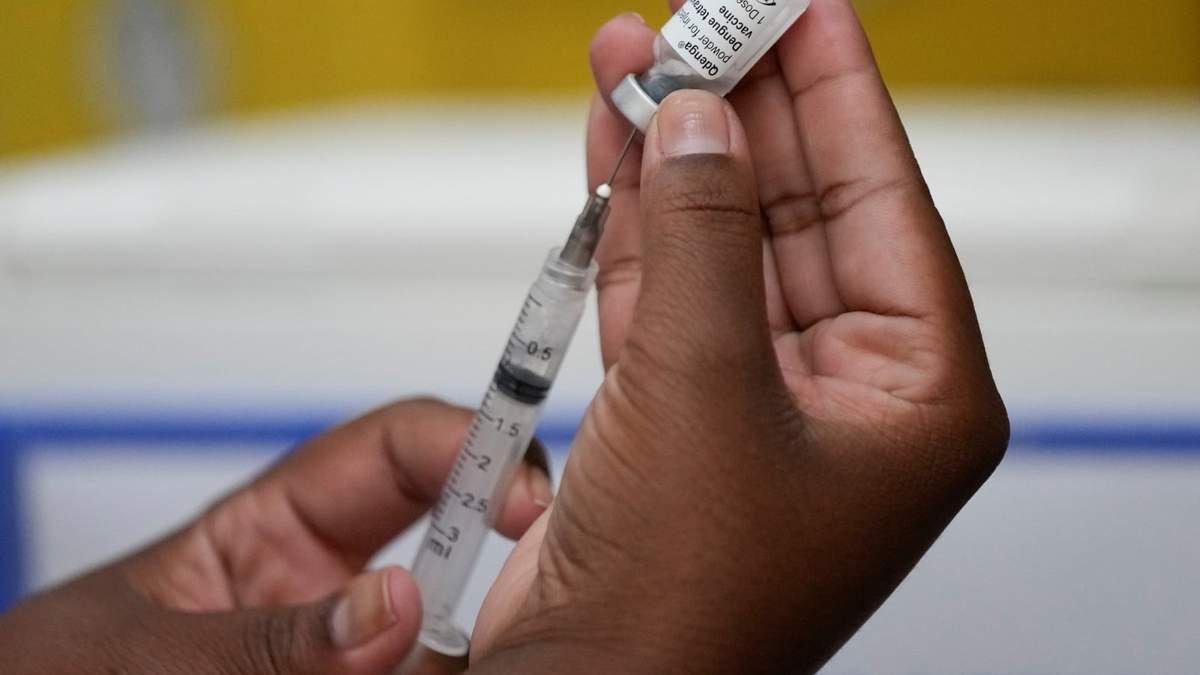 Con la vacuna se busca evitar una nueva epidemia de dengue. Fuente: (X)