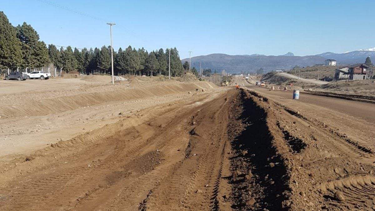 Camino de ripio ruta 23. Fuente: (Twitter)