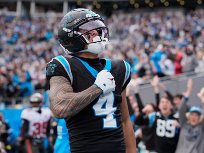 Los Panthers vencieron a los Buccaneers 23-20 y toman el primer lugar en la NFC Sur