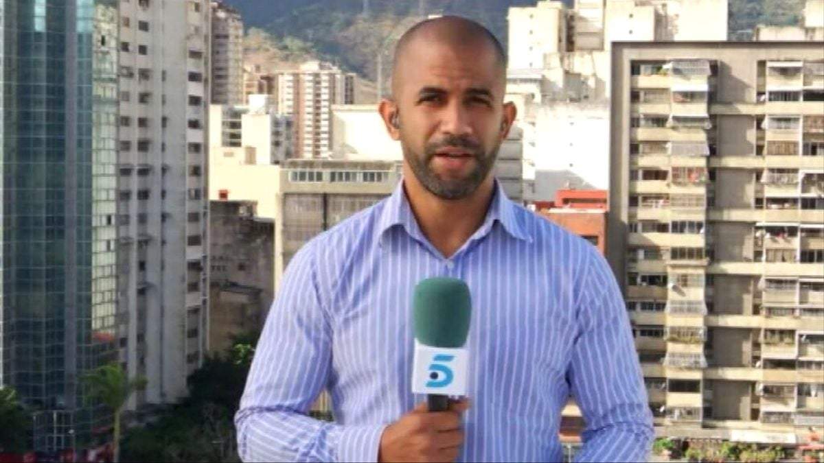 Ángel Rafael Cerdeño, en una de sus conexiones con Informativos Telecinco