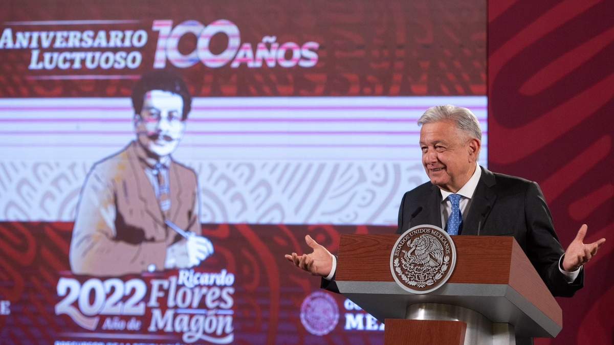 El presidente en su conferencia matutina del 21 de noviembre de 2022