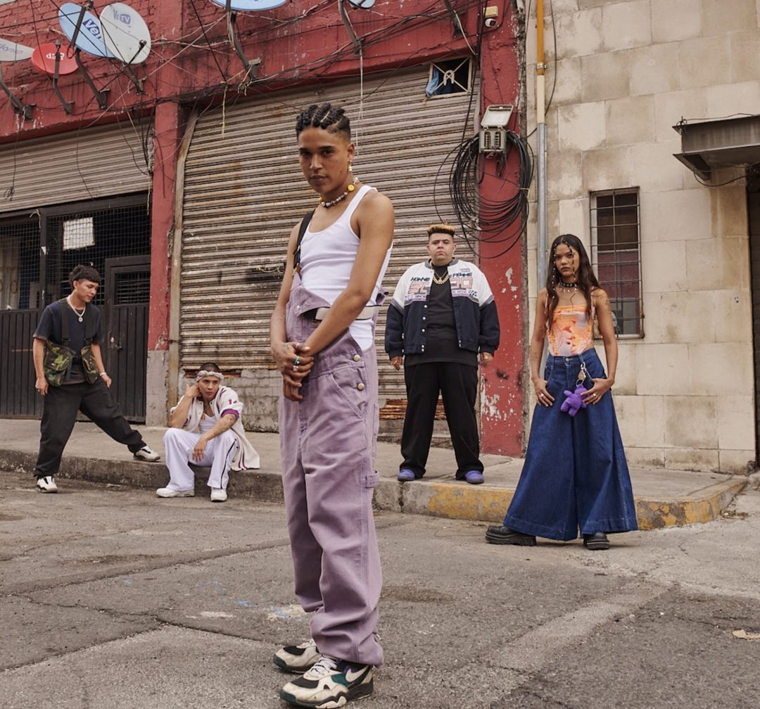 Vgly - EXILE-HBO Max-B