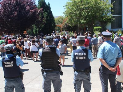 Se acrecientan las protestas en San Martín de los Andes por el regreso a fase 1