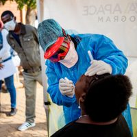 Sudáfrica cree que la cuarta ola ya pasó y recibirá 2022 sin toque de queda