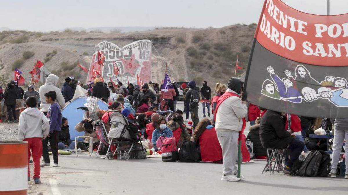 Vuelven los cortes en rutas y puentes. Fuente: (Twitter)