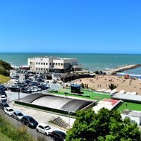 Veranito en Mar del Plata: playas repletas, sin barbijos y con distanciamiento social
