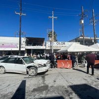Adulto mayor atropella a otros 22 que esperaban cobrar su pensión de Bienestar en Tamaulipas