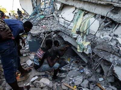 Se disparan los muertos en Haití por el terremoto: ahora una depresión tropical amenaza al país