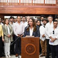 En Veracruz, Anilú Ingram y 800 militantes dejan el PRI para apoyar a Claudia Sheinbaum