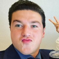 Denuncian ante el INE a Samuel García por apoyo que le da su esposa