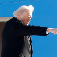 Trump presiona a México para que militares de EU combatan a cárteles: NYT
