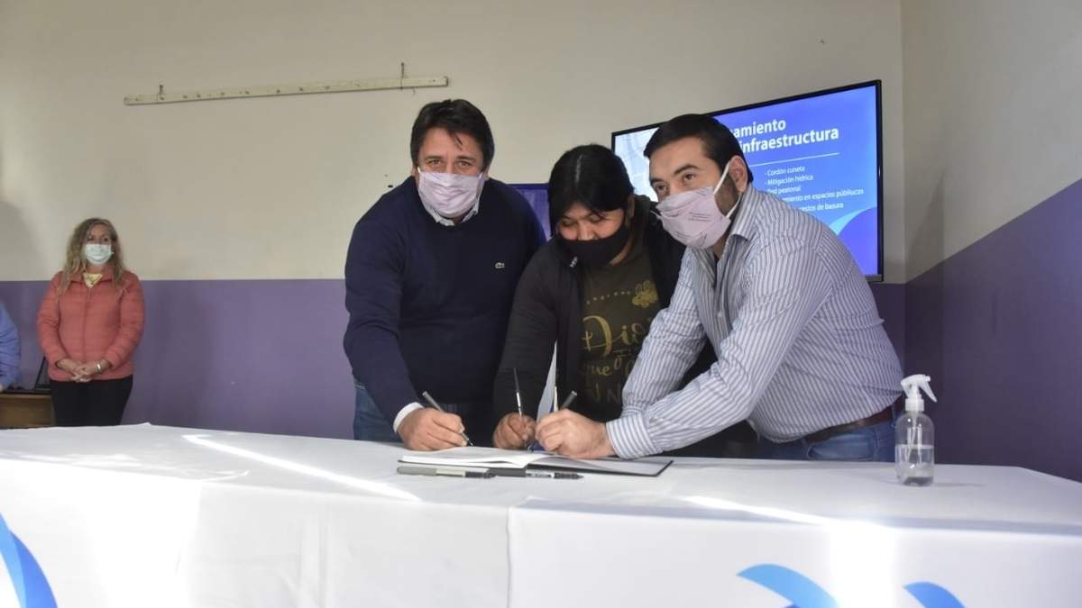 Mariano Gaido suscribió un convenio con el Ministerio de Desarrollo Social. Fuente: (Twitter)