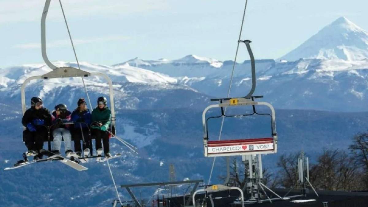 Aerosillas del Cerro Chapelco. Fuente: (Neuquén Informa)