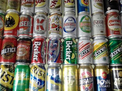 Nunca más las tires: transformá las latas de cerveza vacías en esta idea súper chic para decorar tu living