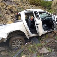 Quinto femicidio en Neuquén: un hombre lanzó su camioneta de forma intencional hacia un barranco mientras discutía con su pareja
