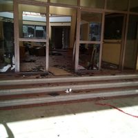 Gente que atribuye contagio de covid al gobierno vandaliza hospital y alcaldía en Chiapas