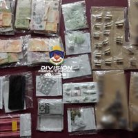 En un allanamiento, la Policía secuestró drogas y detuvo a una persona en Centenario