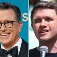 Abogados de CBS sacaron del aire entrevista con candidato al Senado de EU, afirma Stephen Colbert