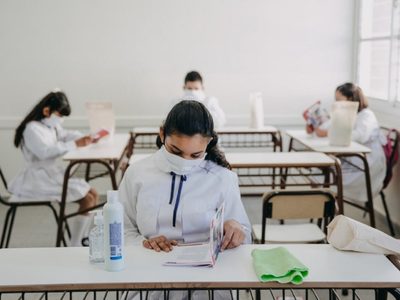 Este miércoles empieza el proceso de vacunación de docentes porteños