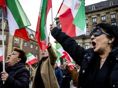 Los expertos afirman que las protestas en Irán se transformaron en un levantamiento nacional