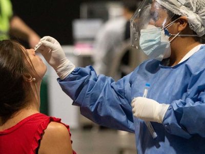 Coronavirus: bajaron los casos diarios respecto al informe de ayer
