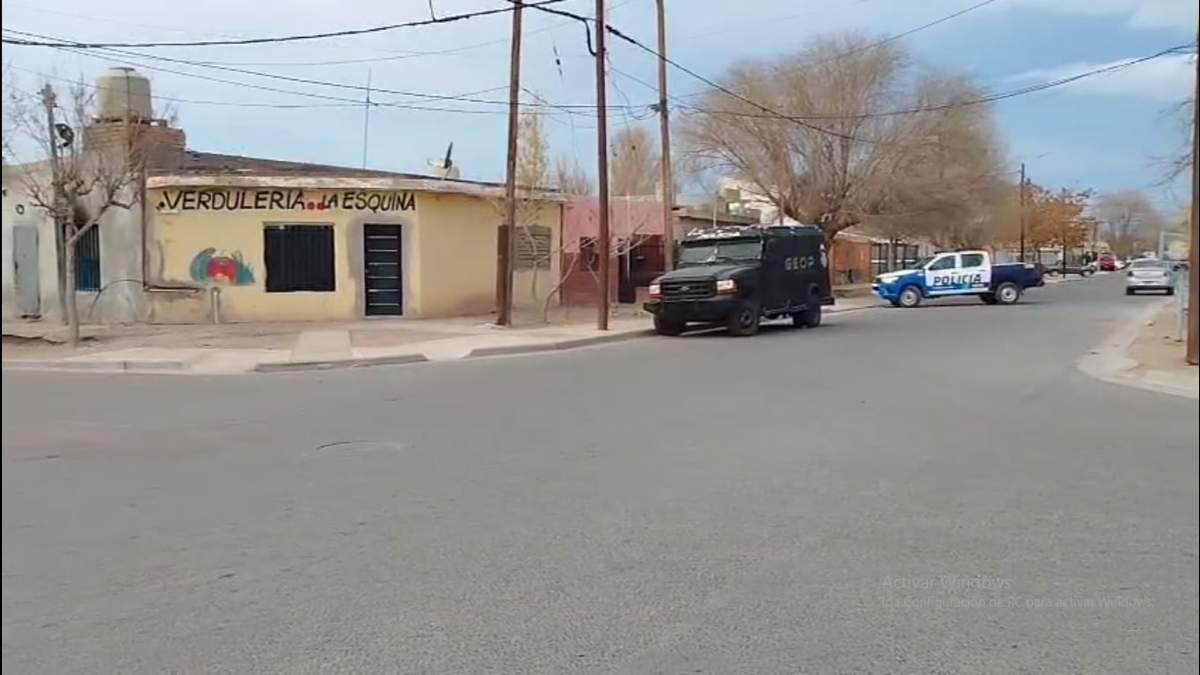 En el lugar trabajaron la Policia y el GEOP. Fuente: (Fuego 24)
