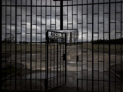 Acusan a exguardia nazi de 98 años por complicidad en el asesinato de miles de prisioneros