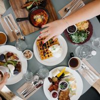 Decile adiós a la hinchazón: 5 tips para disfrutar de tus comidas sin sentir que engordás o se te inflama la panza
