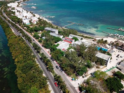Recuperan lotes en zona hotelera de Cancún malbaratados por Roberto Borge