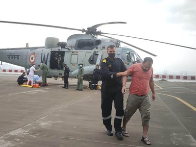 India rescata con vida a 146 personas que naufragaron por el ciclón Tauktae