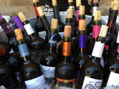 Si tenés botellas de vino, no las tires: con estas fabulosas ideas para tu hogar no tendrás que gastar en un bazar
