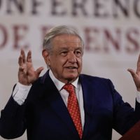 AMLO recibirá hoy a legisladores de Morena en Palacio Nacional