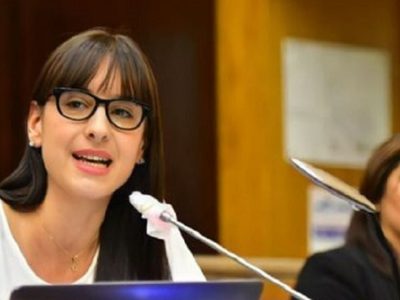 Leticia Esteves presentó un proyecto para limitar el gasto público y la carga tributaria
