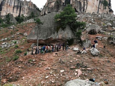Esclavos en la Sierra Tarahumara; Sobrevivir a los campos de trabajo forzado del narco