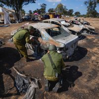 Hamás lanza más de medio centenar de cohetes contra el aeropuerto de Ben Gurión y ciudad de Sderot